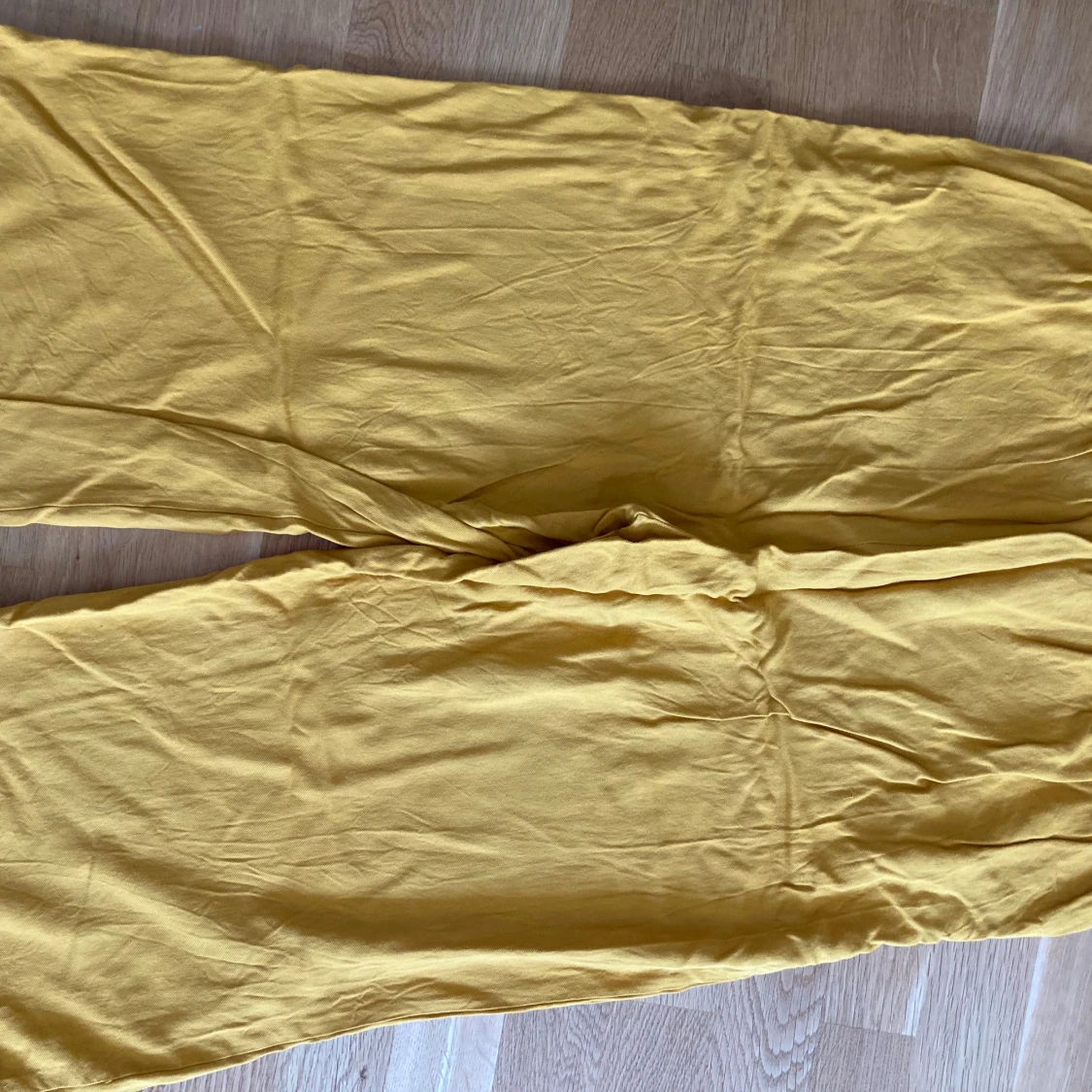 Gula linnebyxor från Hampton Republic - 2