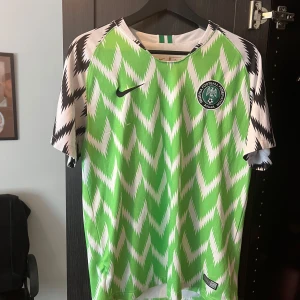 Nigeria Tröja - Som ny