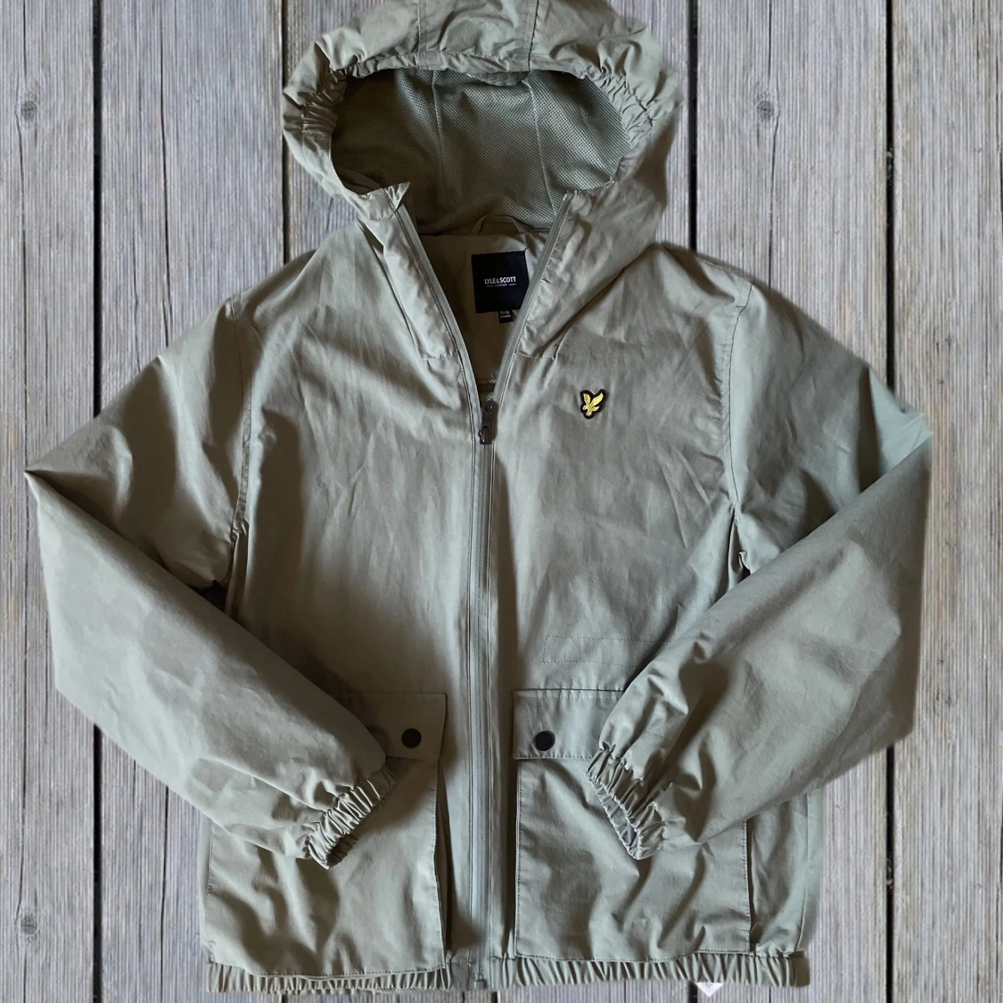 Ljusgrön vindjacka från Lyle & Scott - 1