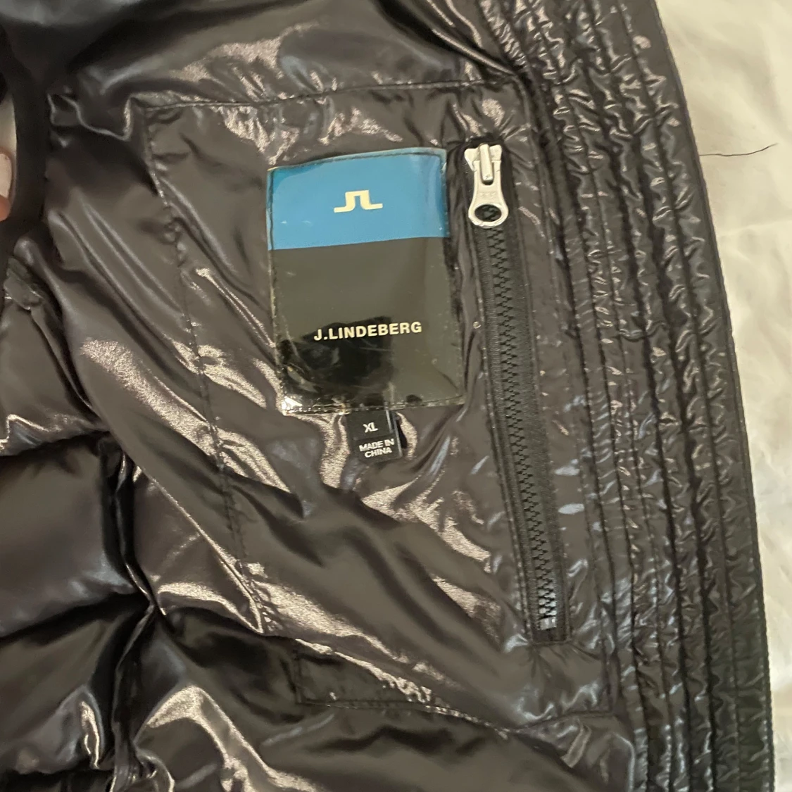 Svart dunväst från J.Lindeberg XL - 3