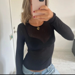 Genomskinlig topp - Nästan aldrig använd