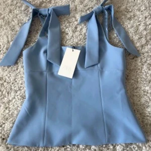 Topp - Världens snyggaste blåa topp från Zara🥹endast testad