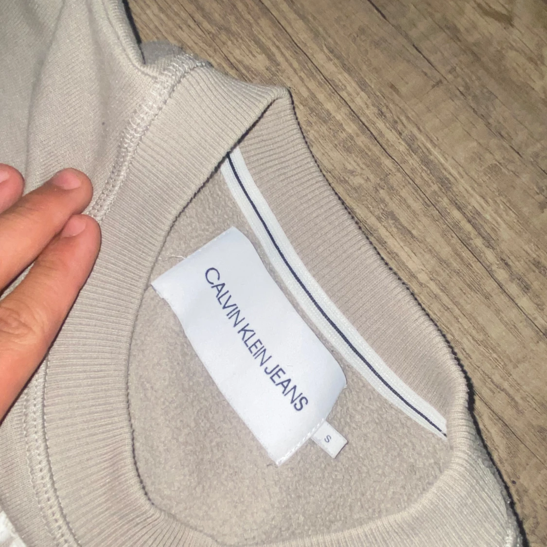 Beige Calvin Klein Jeans sweatshirt - 2