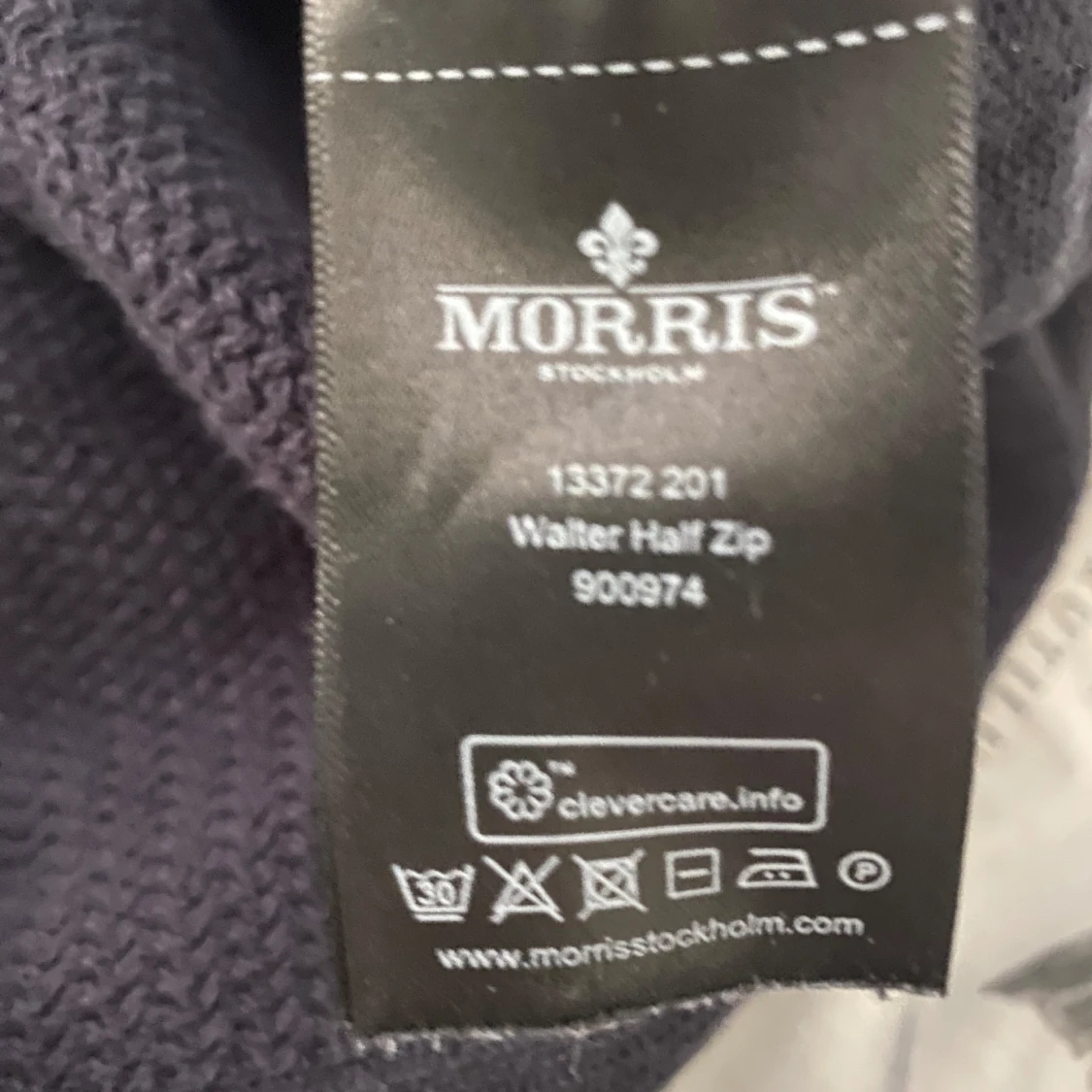 Mörkblå stickad half zip från Morris - 3
