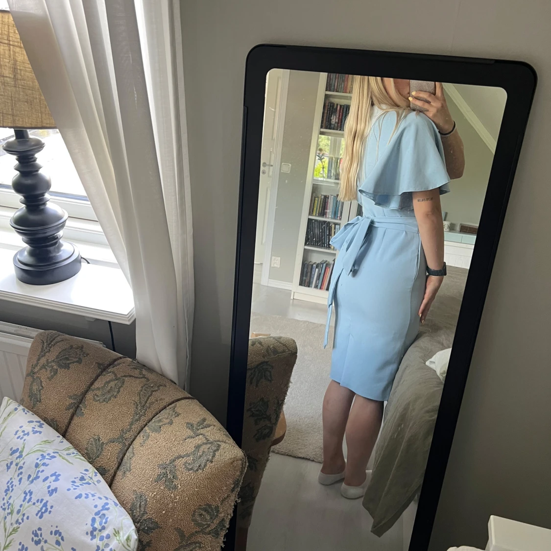 Ljusblå omlottklänning - 4