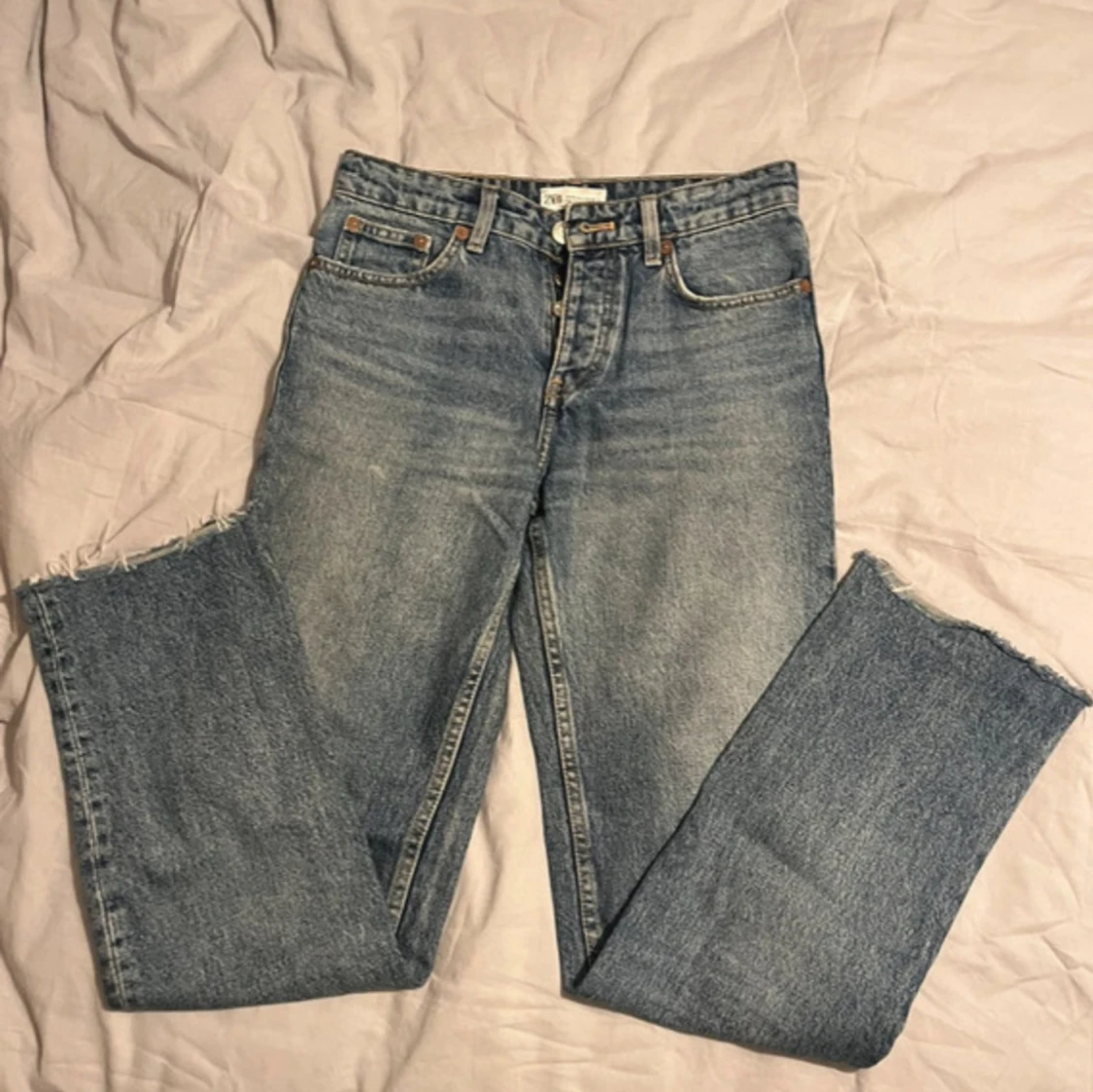 Raka blå jeans