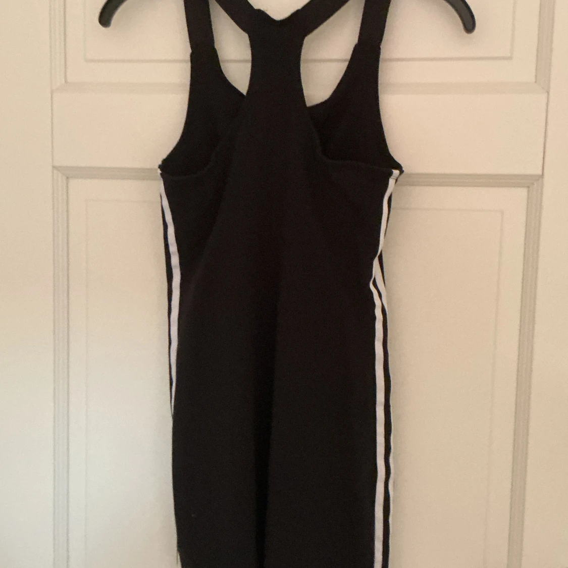 Svart sportig klänning från Adidas - 4