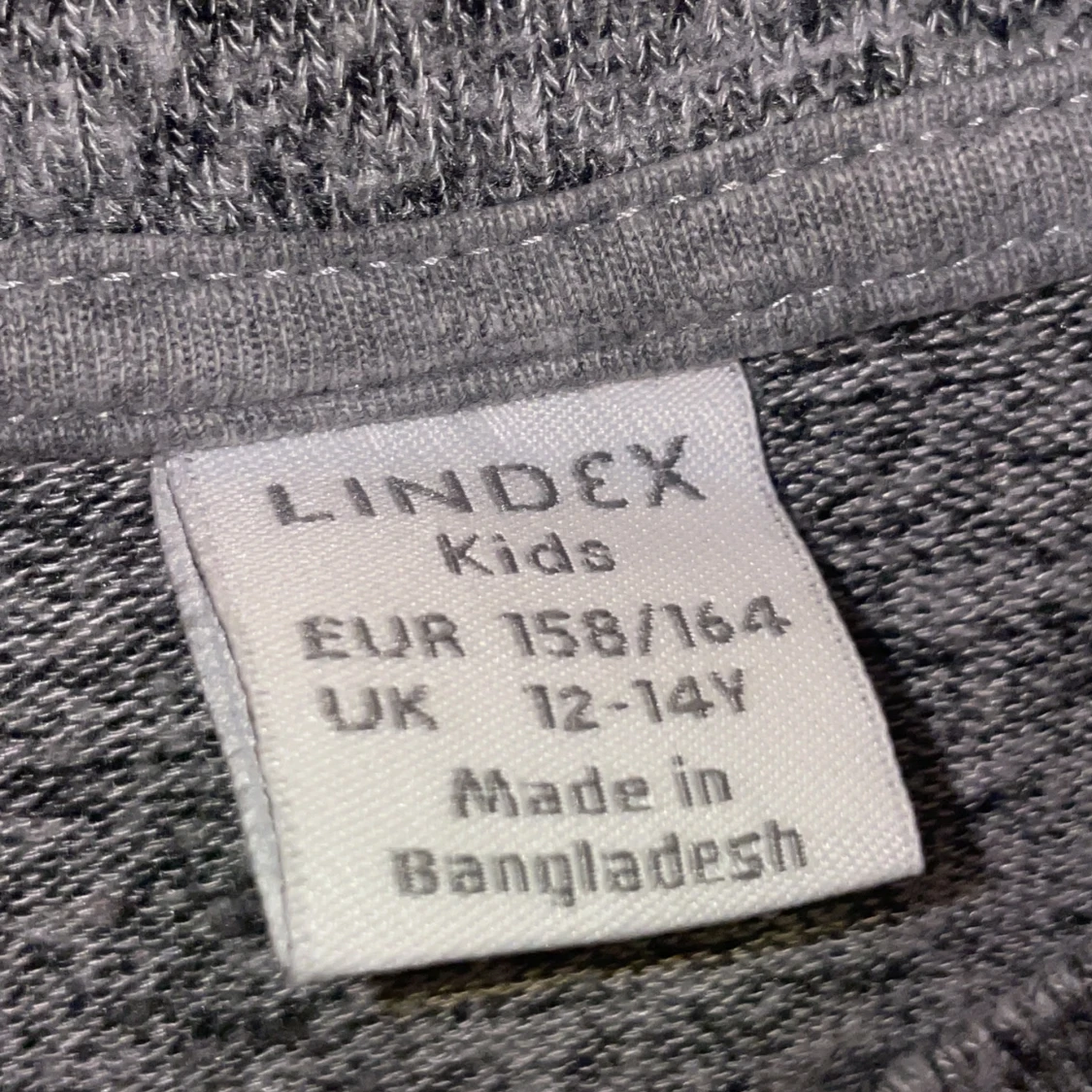 Grå volangtröja från Lindex - 2