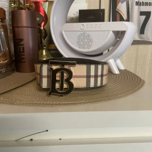 B bälte - Fin bälte skriv om du är intresserad den har två sidor 