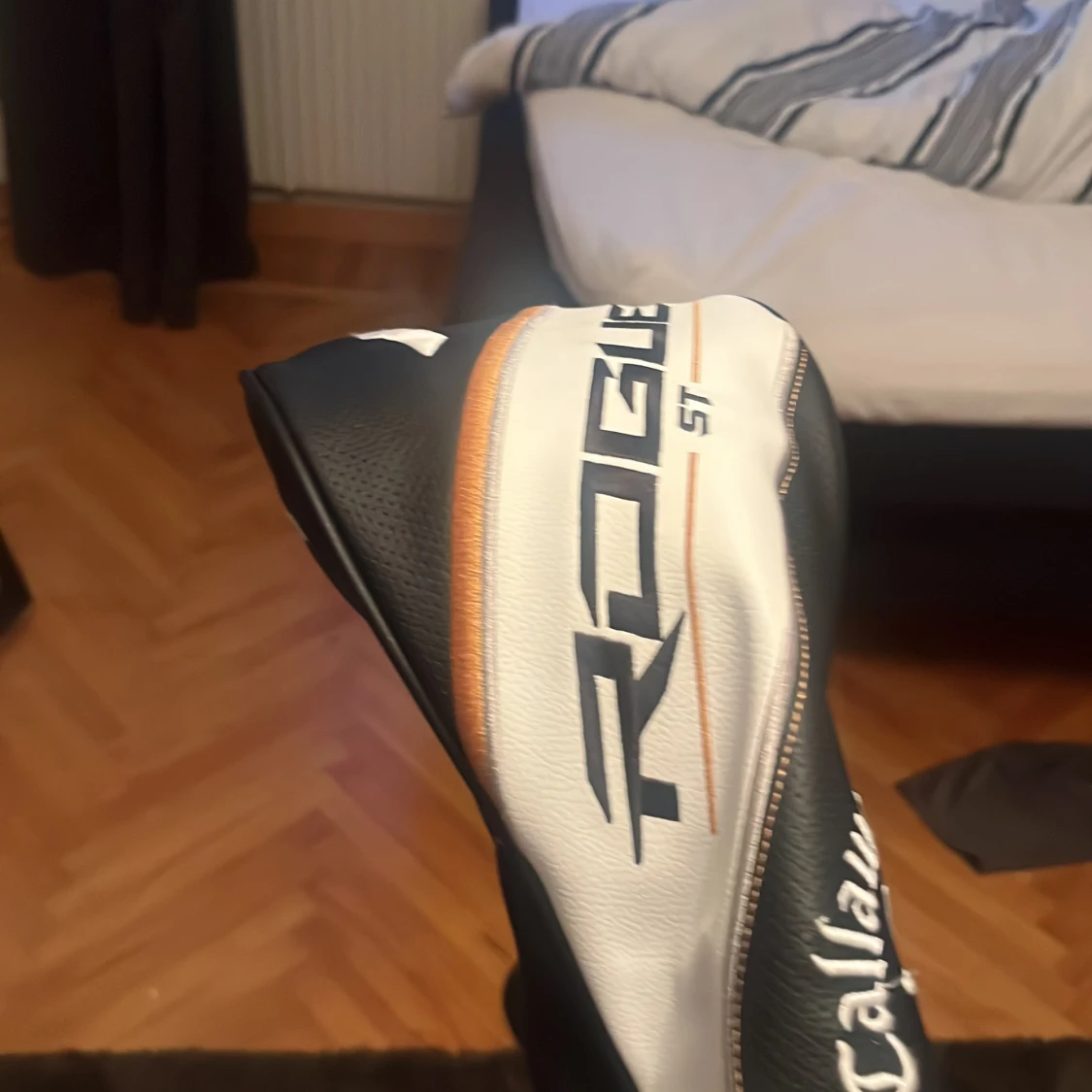 Röd och vit golfbag från Cobra - 4