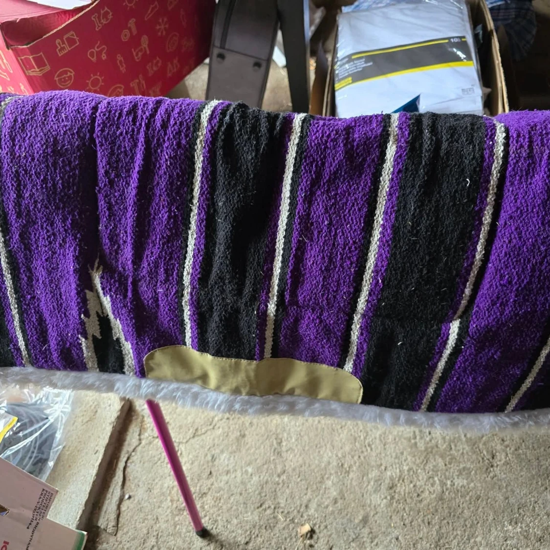 Lila och svart randig westernpadd 