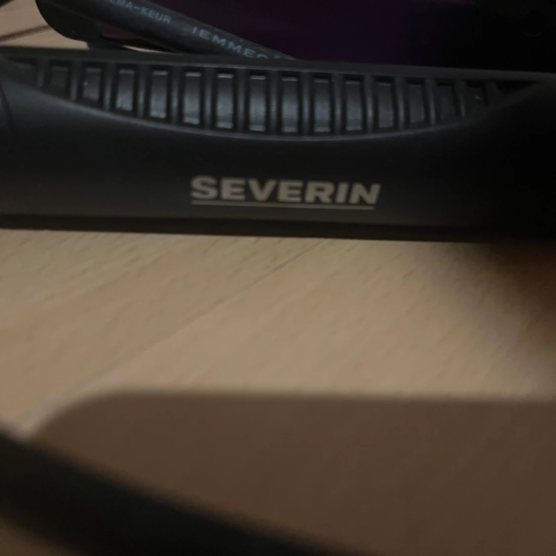 Svart plattång från Severin - 1