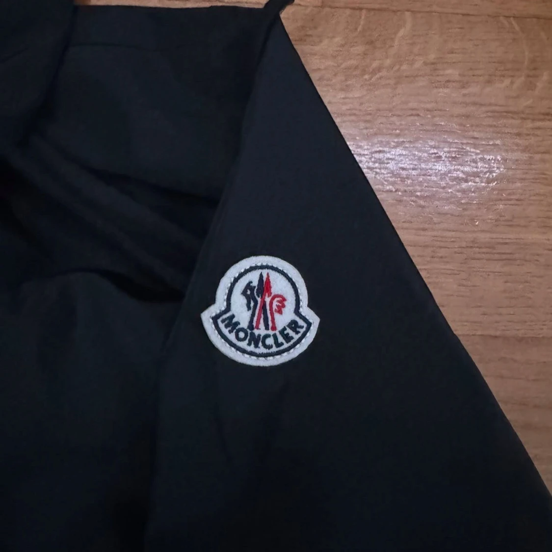 Svart vindjacka från Moncler - 4