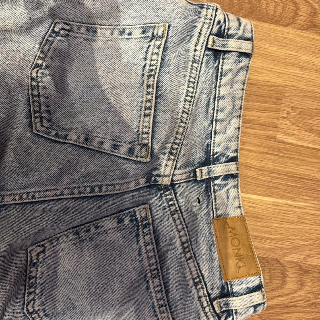 Ljusblå wide jeans från Monki - 1