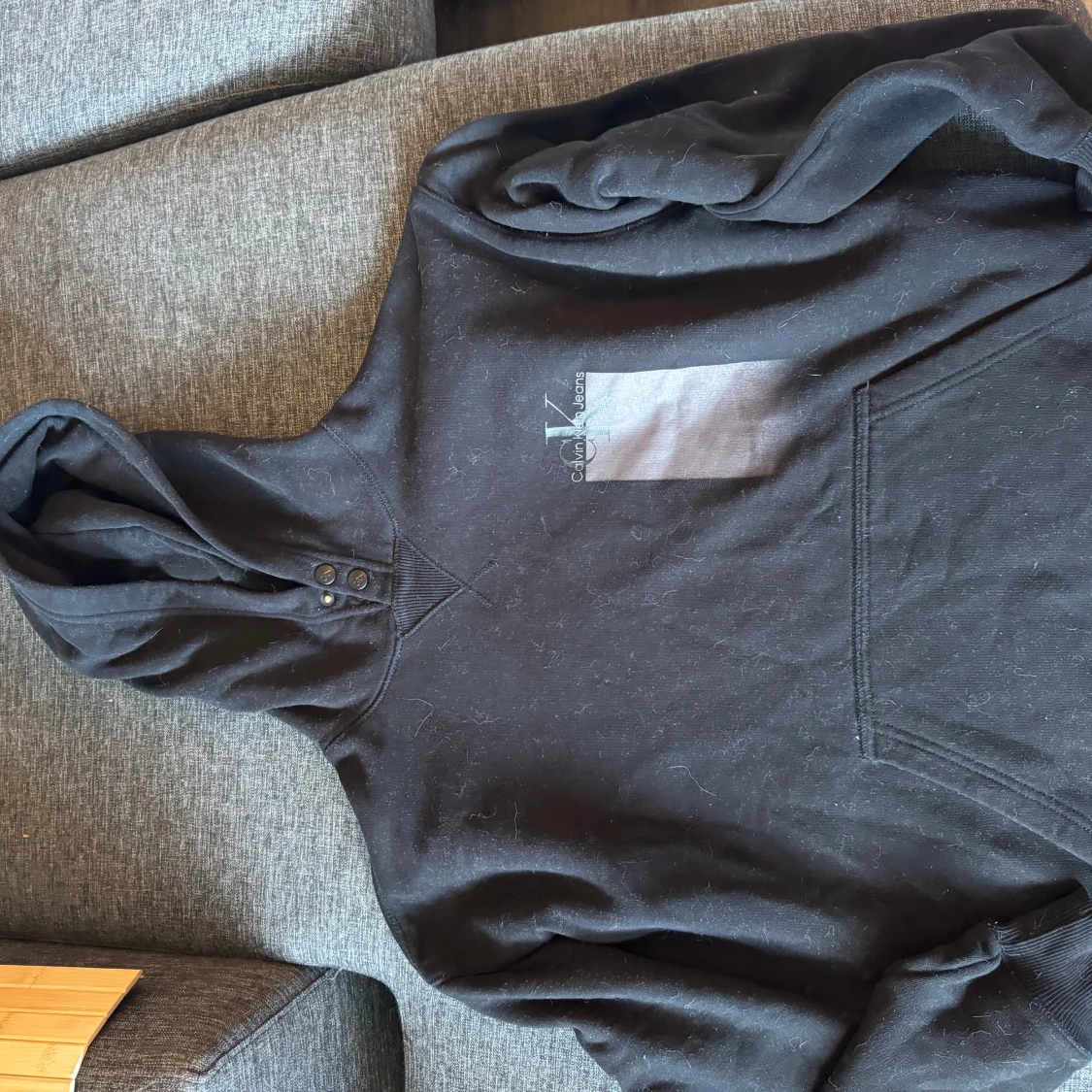 Svart Calvin Klein hoodie med logga