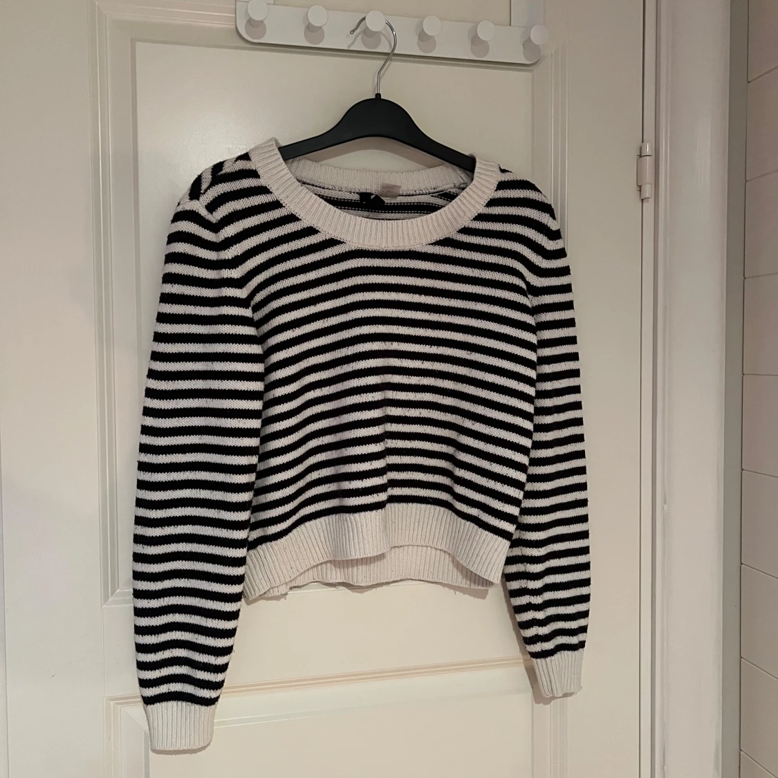 Randig stickad tröja från HM