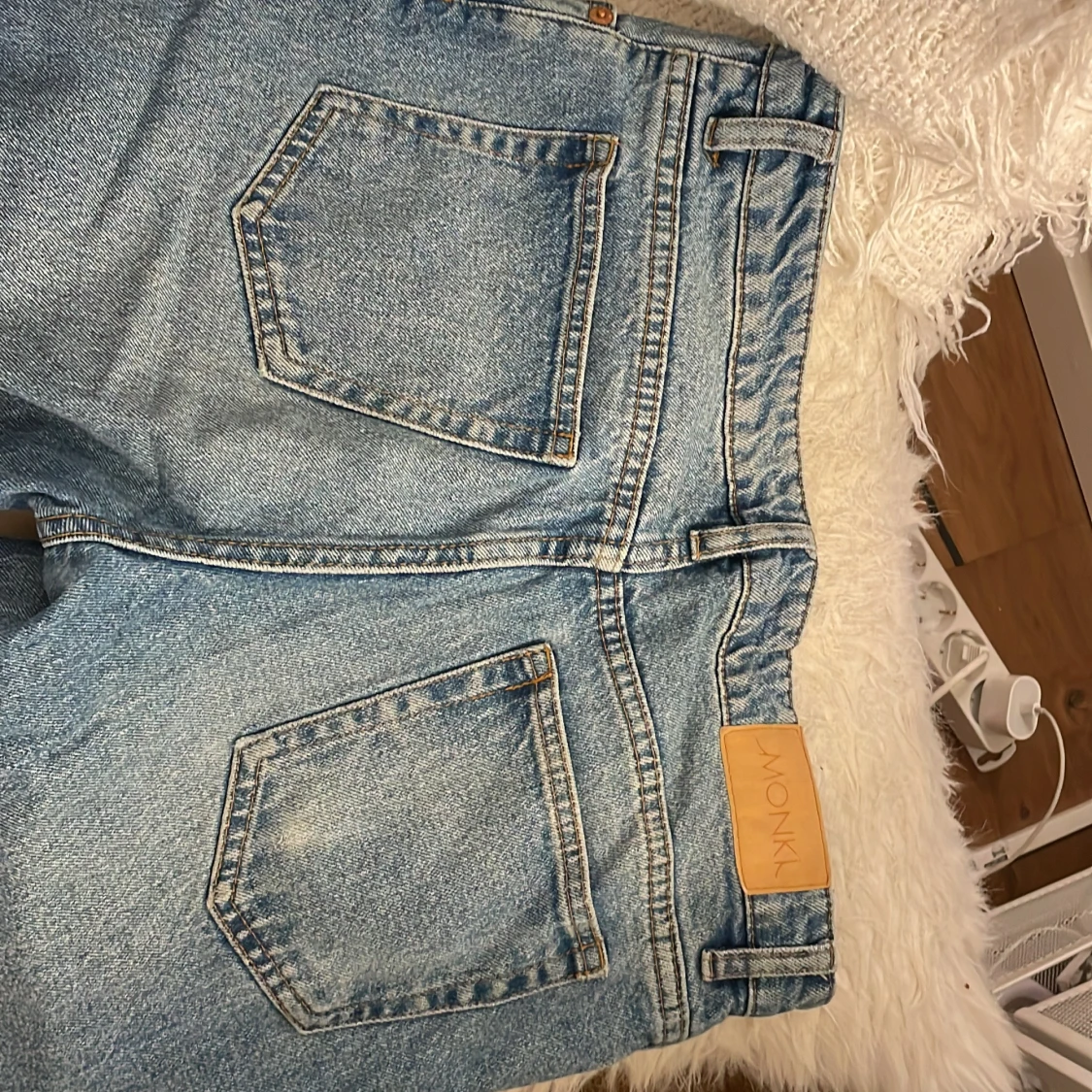 Blå jeans från Monki - 3