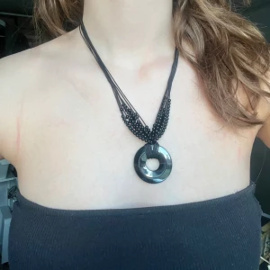 Halsband - Otroligt unikt och coolt vintage halsband