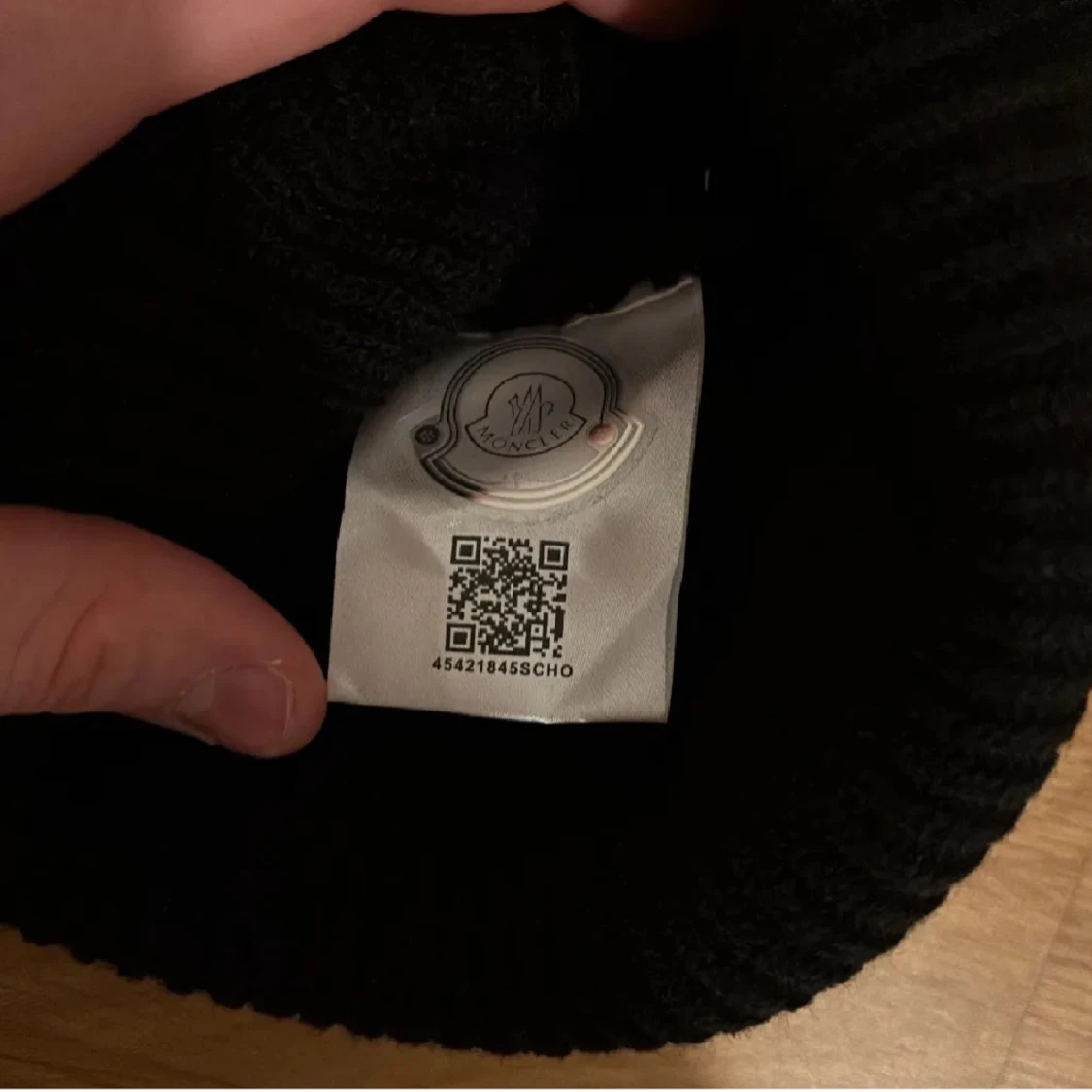 Svart Moncler mössa - 2