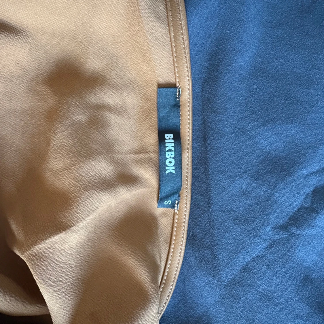 Brun ärmlös topp från Bik Bok - 1