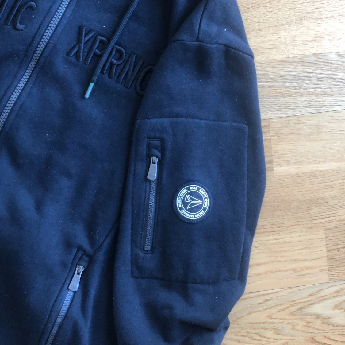 Svart hoodie från Nautic XPRNC - 4