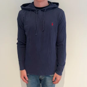 Ralph lauren hoodie  - Köp sker via vår hemsida - ricodelluxury.com