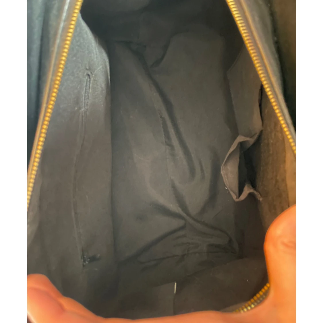 Svart axelväska i skinnimitation - 3