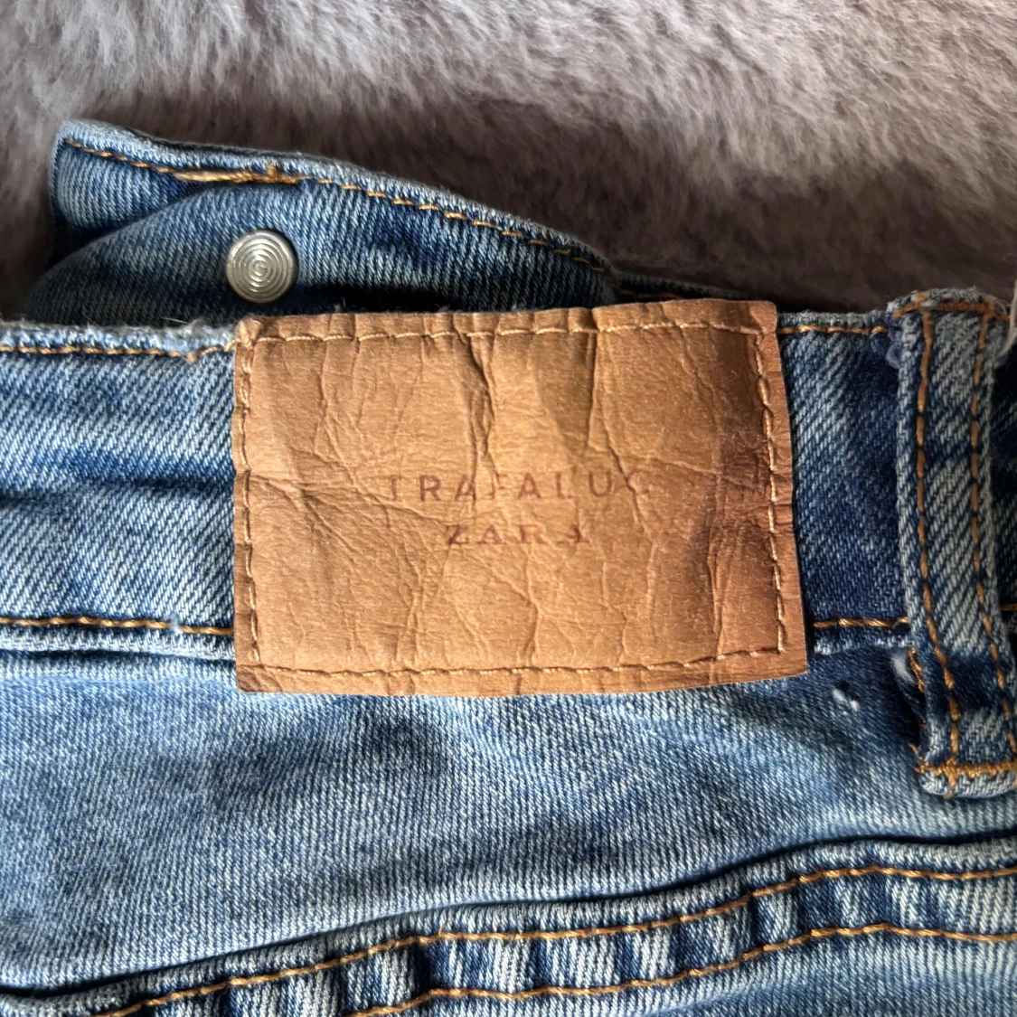Blå jeansshorts från Zara - 4