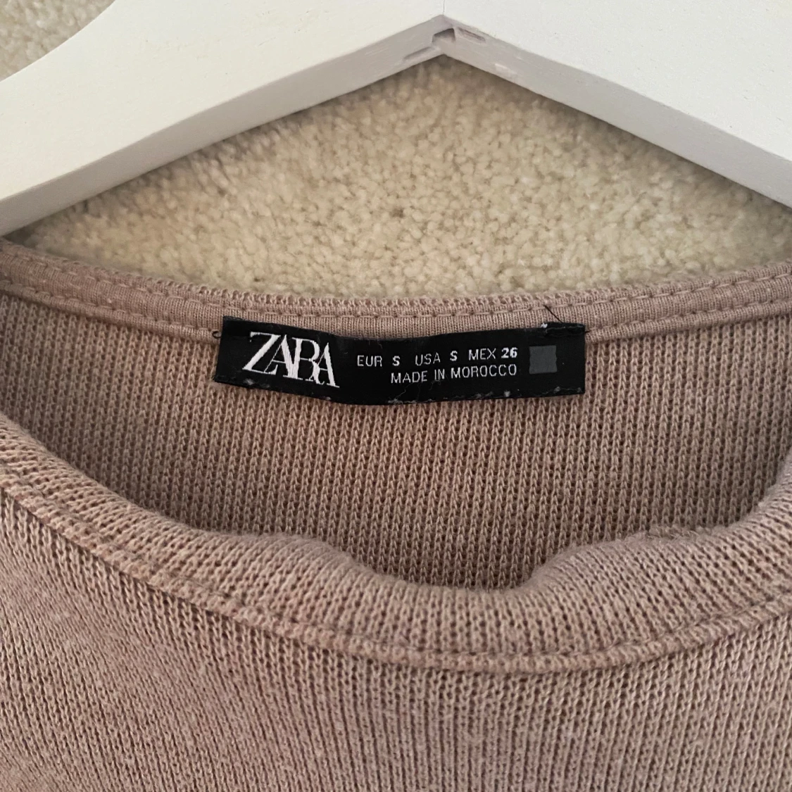 Beige stickad topp med knyt från Zara - 1