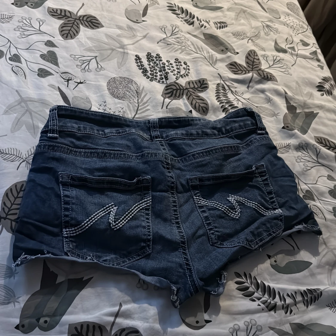 Jeansshorts ifrån Nelly 