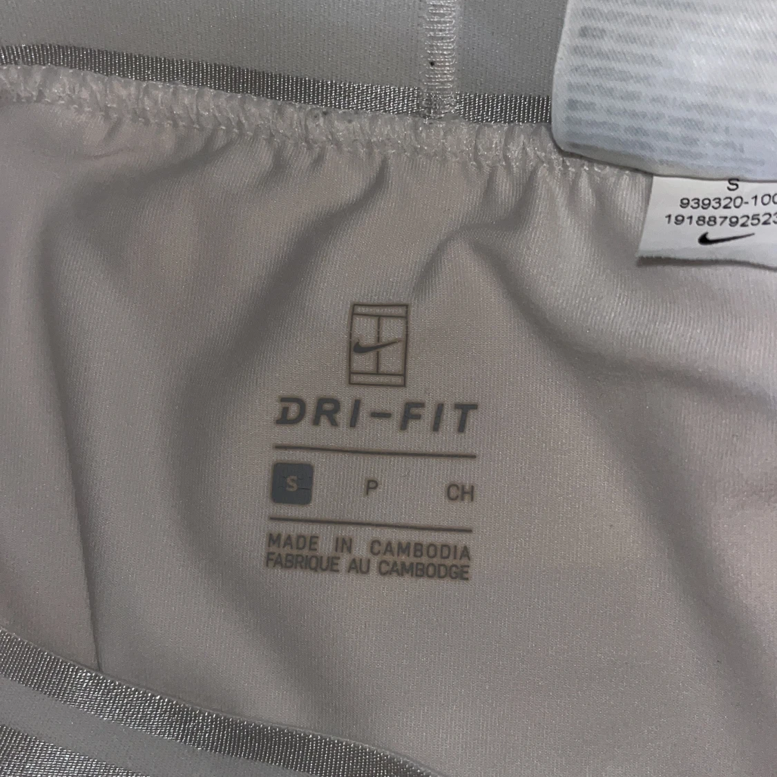 Vit Nike Dri-Fit tenniskjol S - 2