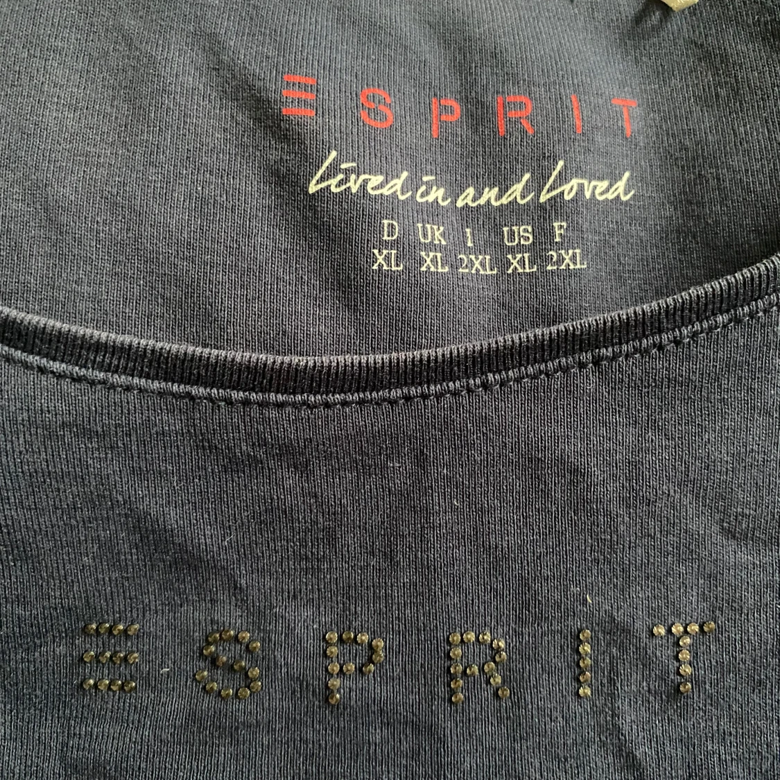 Mörkblå Esprit t-shirt med rhinestones - 2
