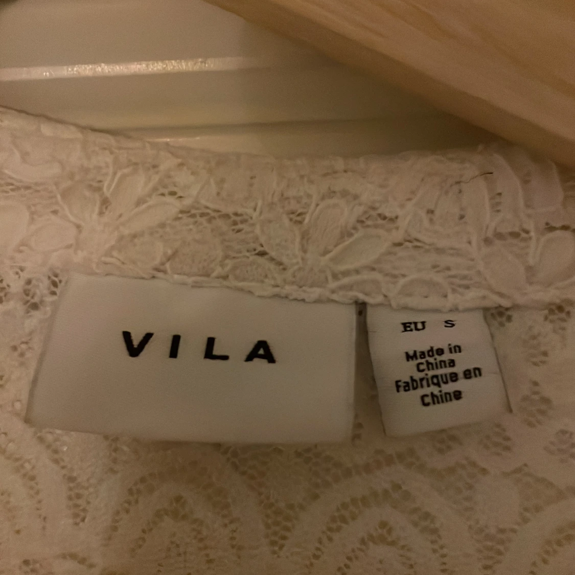 Vit spetskofta från VILA - 2