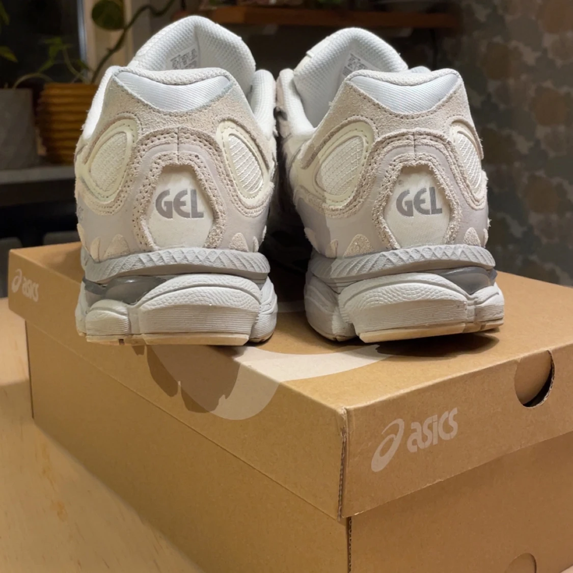Vita sneakers från Asics - 2
