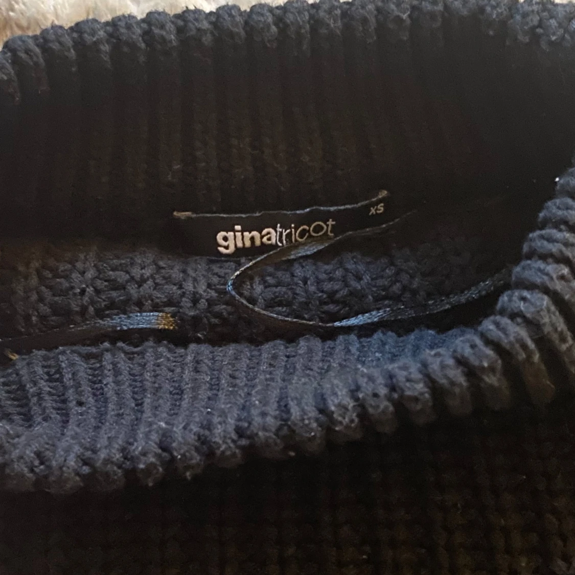 Stickad tröja - 2