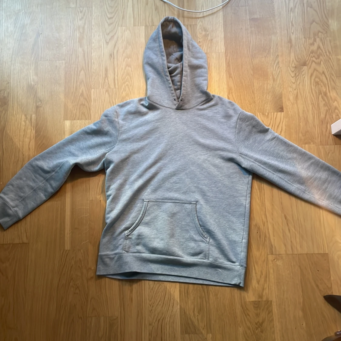 Grå hoodie från A.P.C.