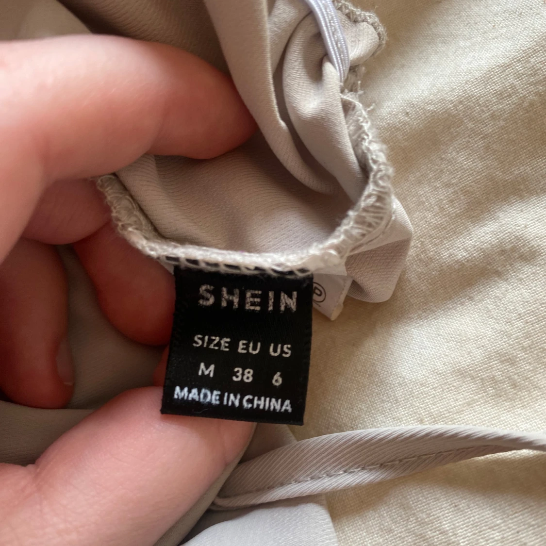 Beige tubtopp från Shein - 1