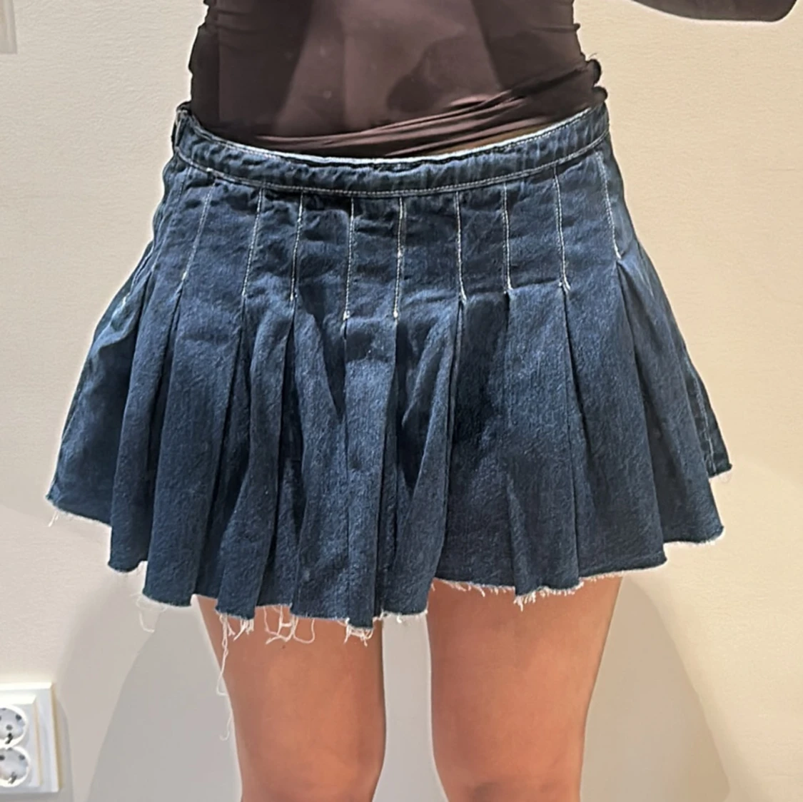 Blå jeanskjol med dragkedja