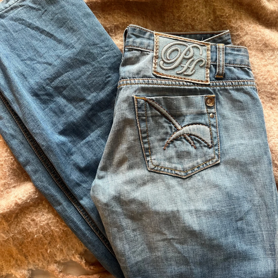 Ljusblå jeansbyxor från Pepe Jeans - 2