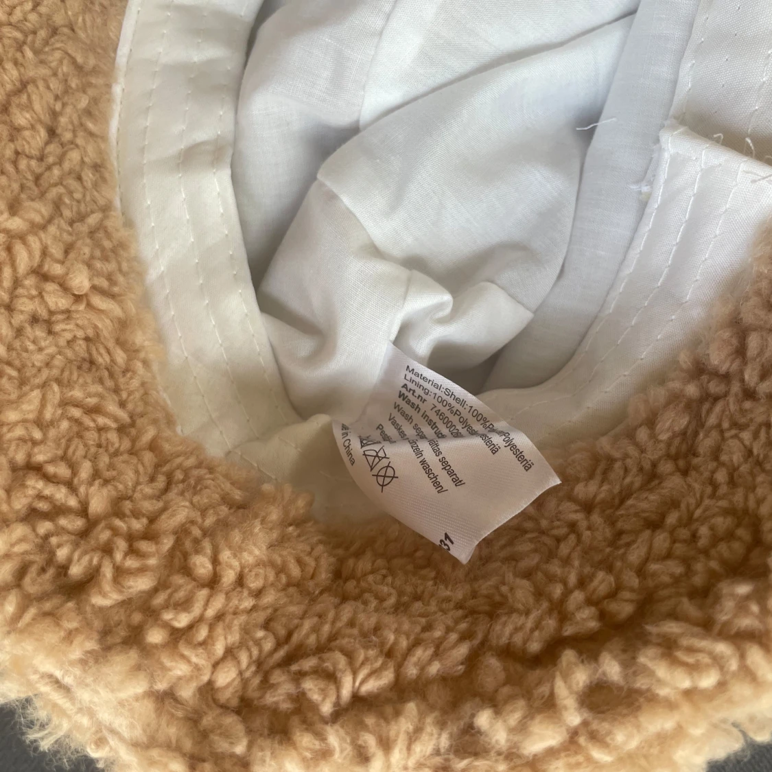 Beige teddy bucket hat - 1