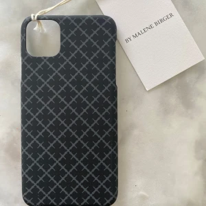 Malene Birger skal - Malene Birger skal till iPhone 11 Pro Max tror jag. Köpte det men hade en annan mobil. Helt nytt med prislapp och tror inte att det säljs längre 💕