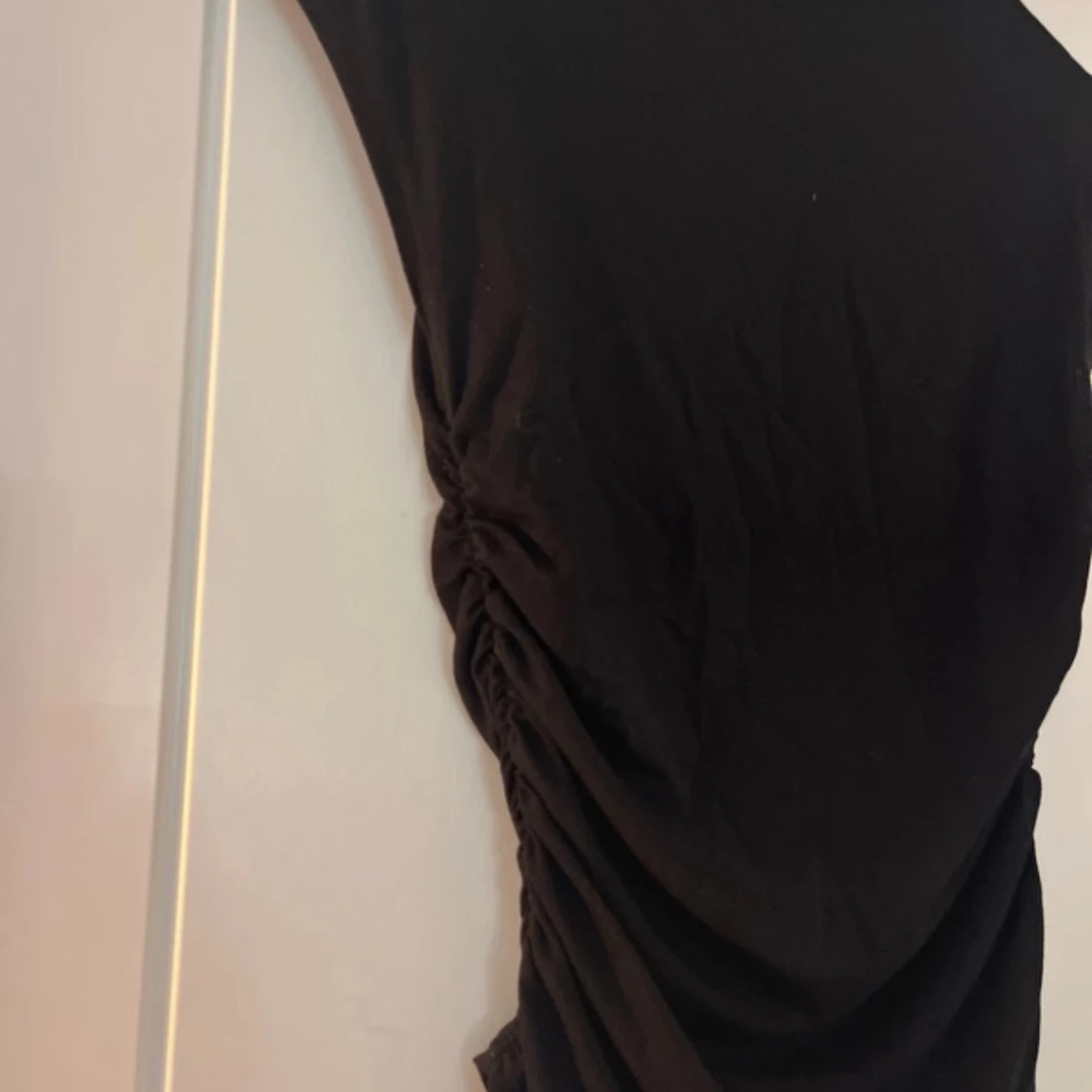 Snygg svart tröja!! - 1