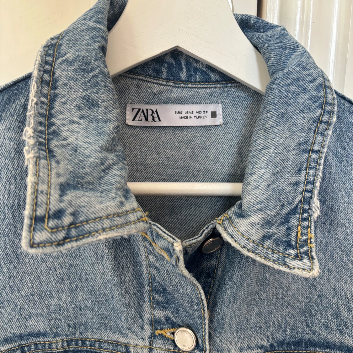 Jeansklänning med kort ärm från Zara - 1