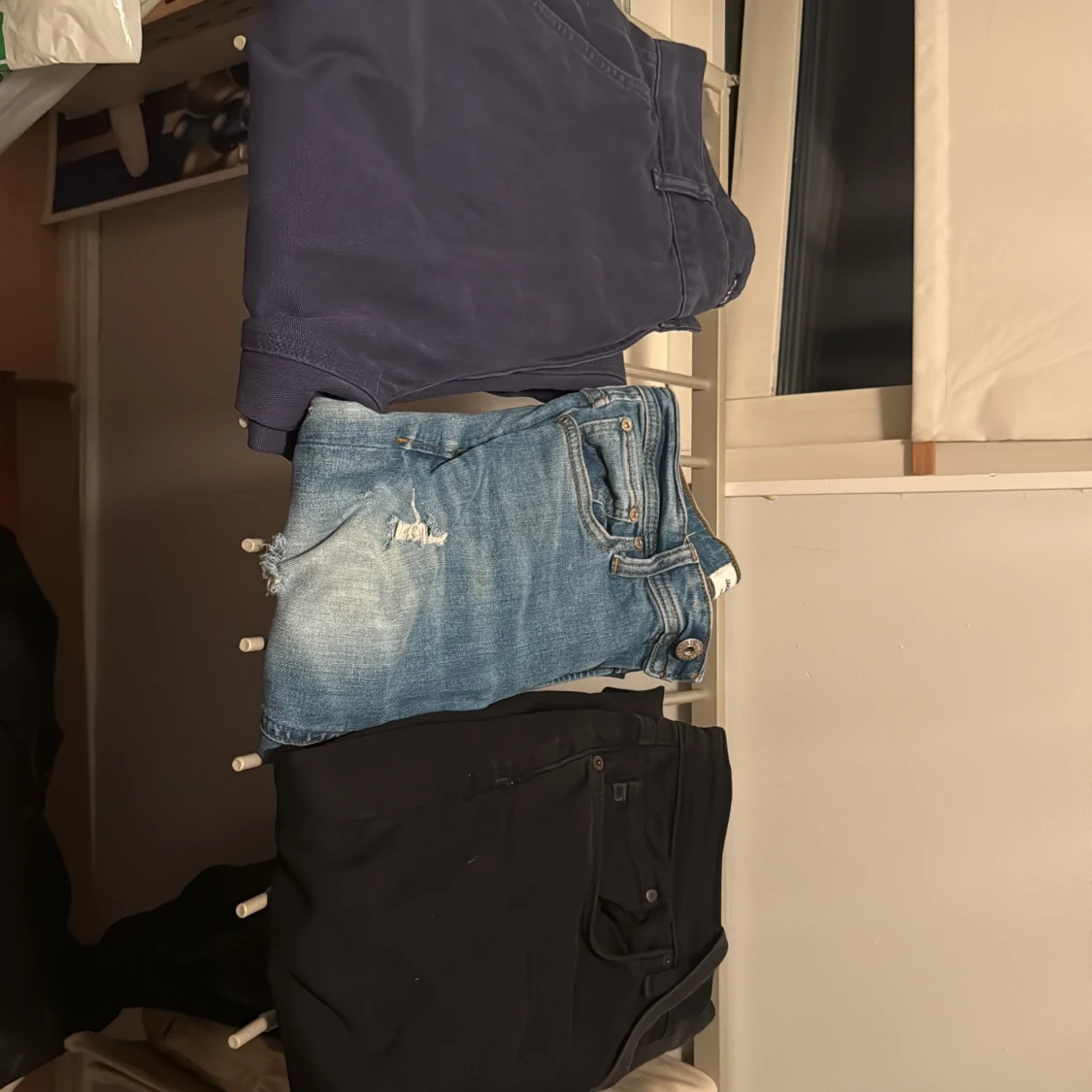 Säljer 3 par byxor  - 3