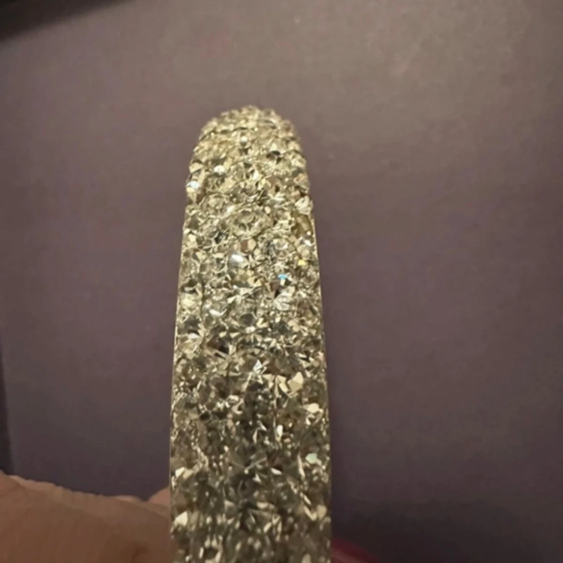  Glittrigt silverarmband med stenar - 2