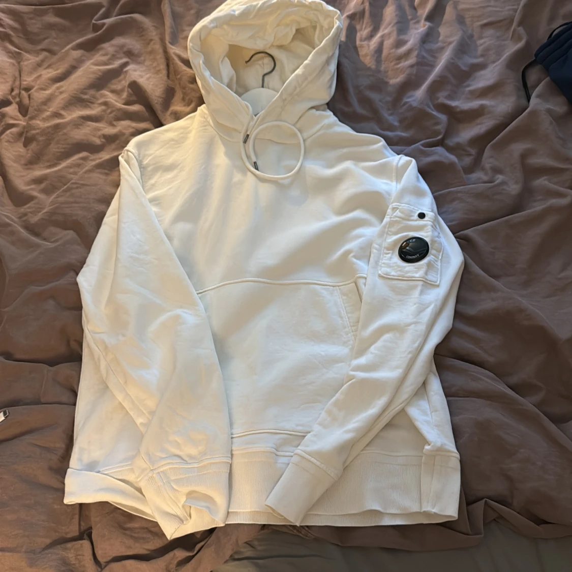 Vit hoodie från C.P. Company