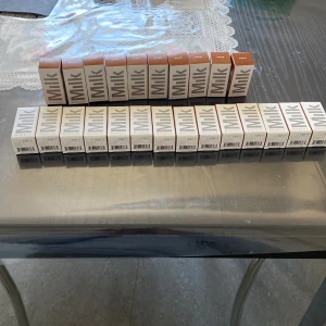 Milk bronser stick  - Hej jag säljer helt nya ( oanvända) milk bronser stick i färgen baked (pris) 200kr