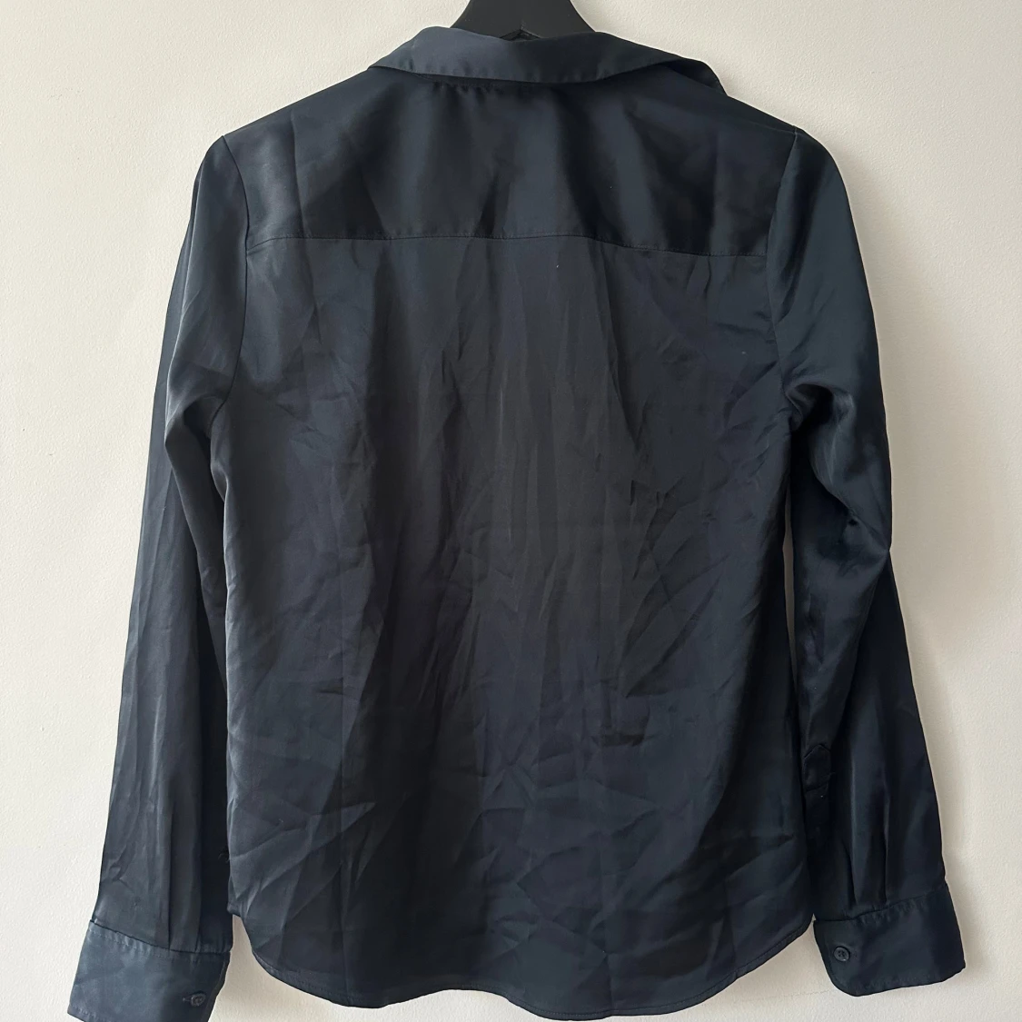 Mörkblå långärmad skjorta från H&M - 2