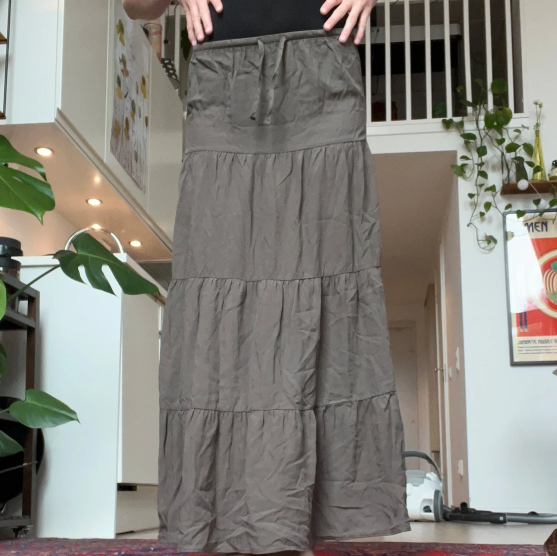 Brun volangkjol med snörning - 3