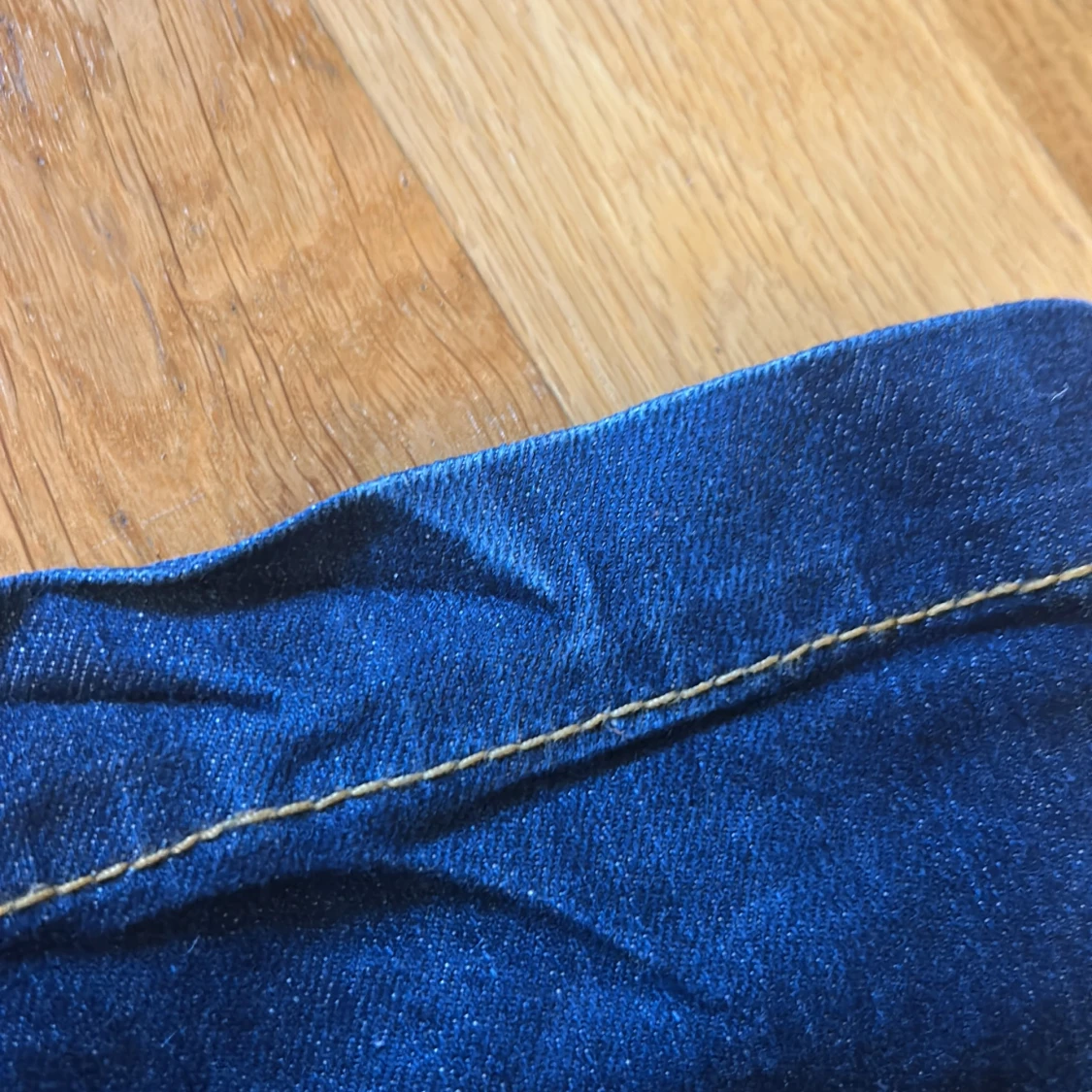 Mörkblå jeans från Fornarina - 4